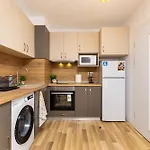 Bright And Modern 1bdr In By Flat Manаger Lejlighed *