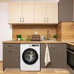 Lejlighed Bright And Modern 1bdr In By Flat Manаger