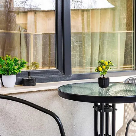 Lejlighed Bright And Modern 1bdr In By Flat Manаger