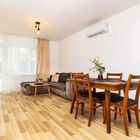 Lejlighed Bright And Modern 1bdr In By Flat Manаger Plovdiv